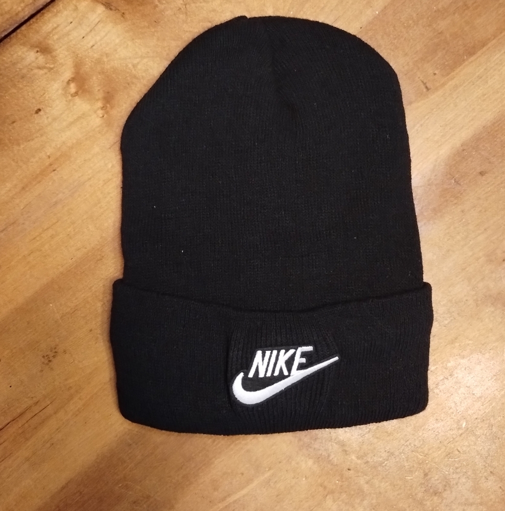 Nike Toboggan ( NEW)